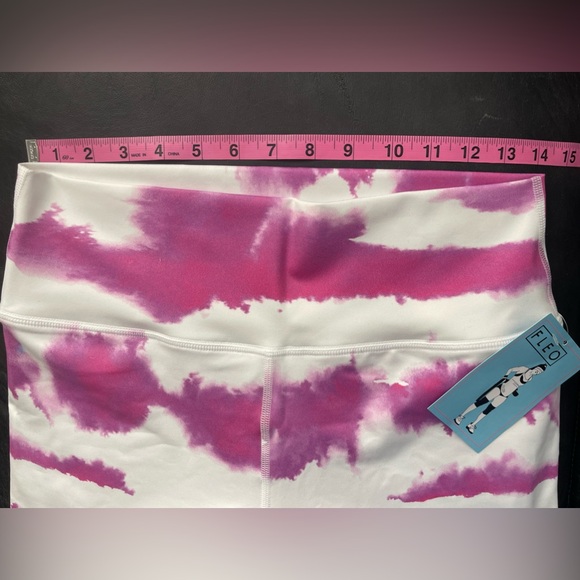 ππ½ββοΈNWT FLEO Pink and Purple Ink Stripe on White XL Workout Shorts THCππ½ββοΈ - Picture 7 of 12